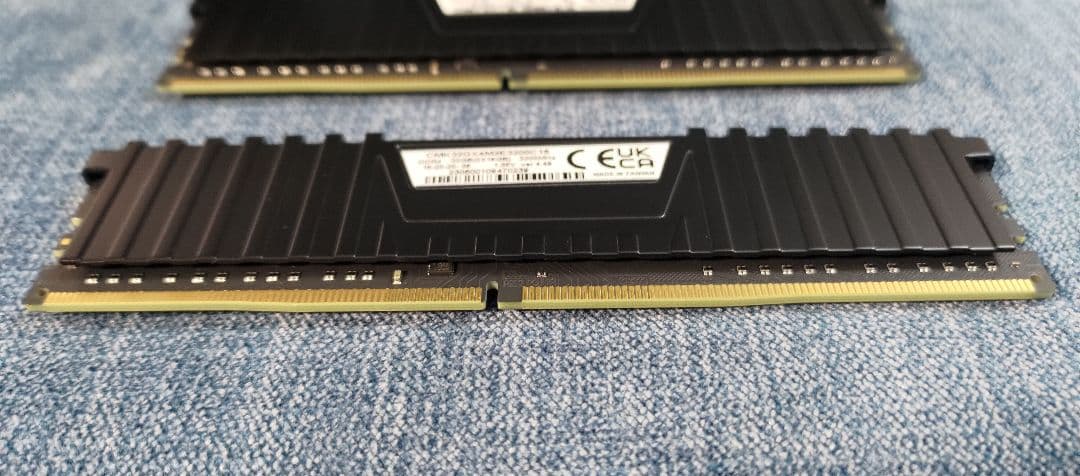 メモリー CORSAIR VENGEANCE LPX DDR4 32GB 3200MHz