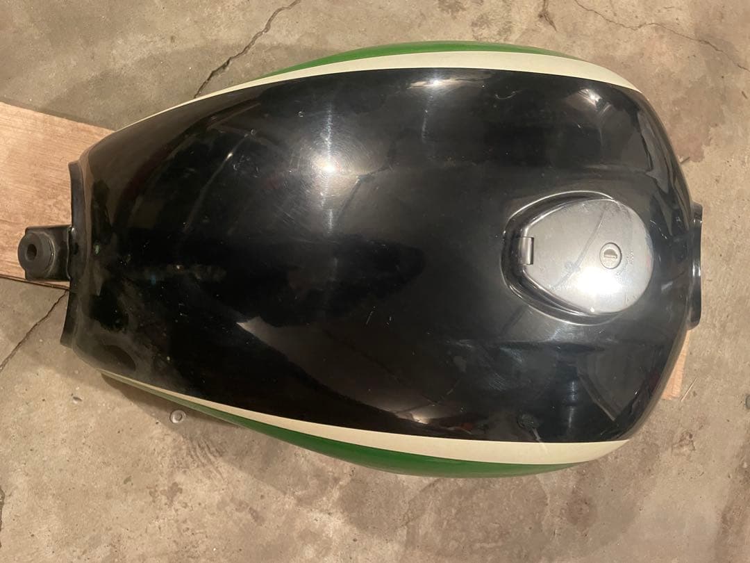 エストレヤ　タンク