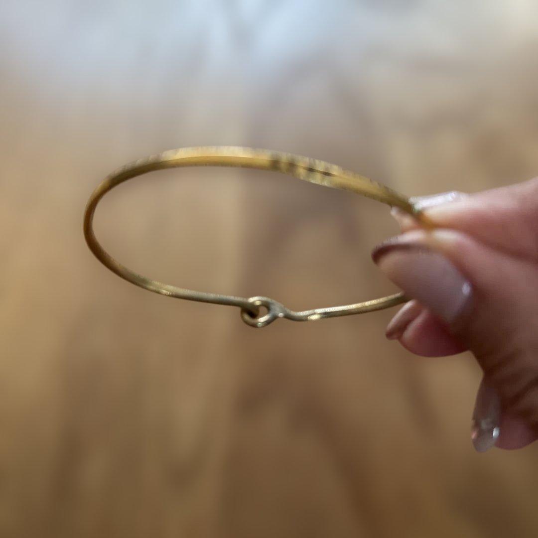 セルジュ・トラヴァル　LOVE バングル　ゴールド　アッシュペーフランス