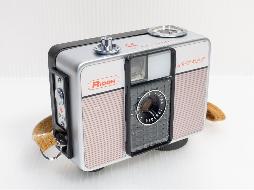 ㉔【最終値下】RICOH AUTO HALF E 「レッド 」12/31出品終了