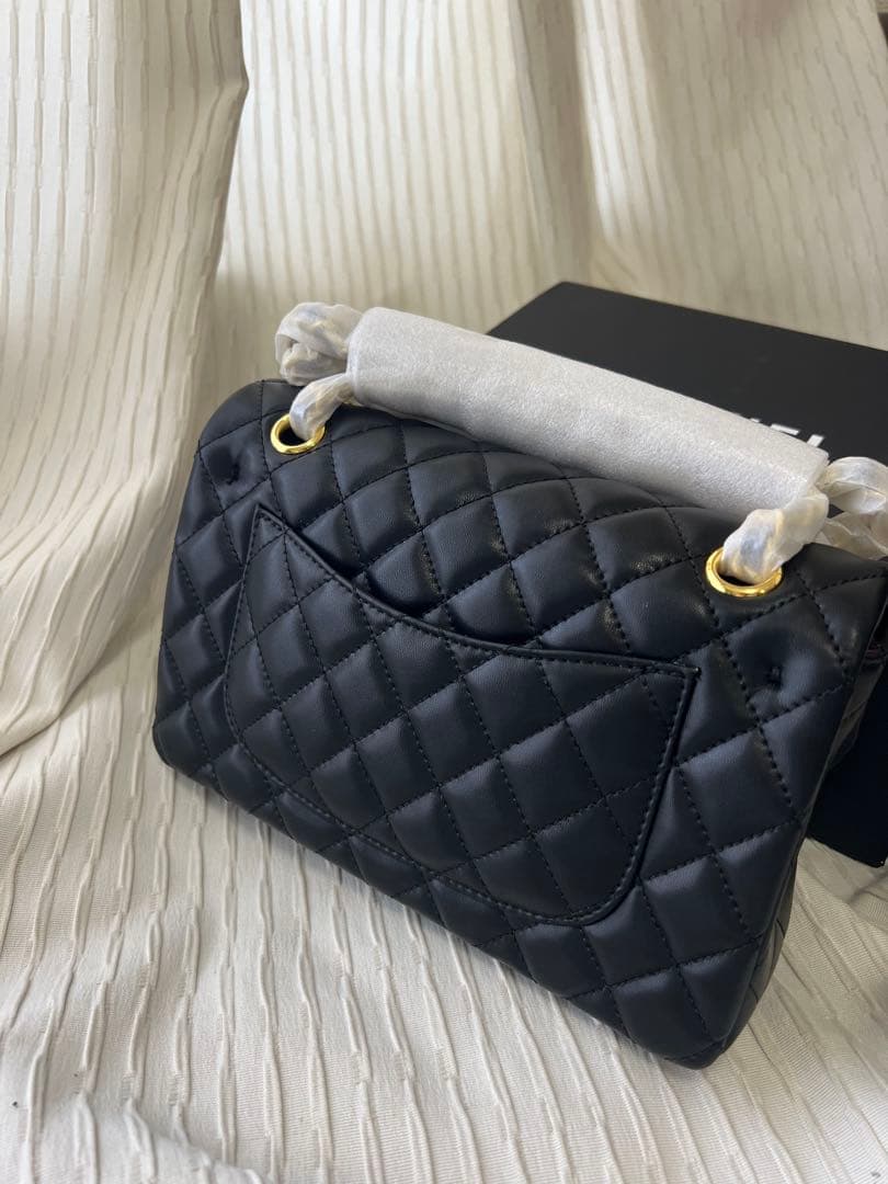 ゆ*ん様 CHANELブラックチェーンバック　ノベルティ