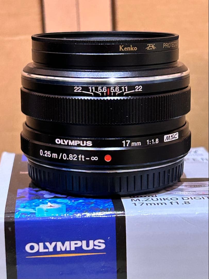 M.ZUIKO DIGITAL 17mm F1.8 純正メタルフード付き