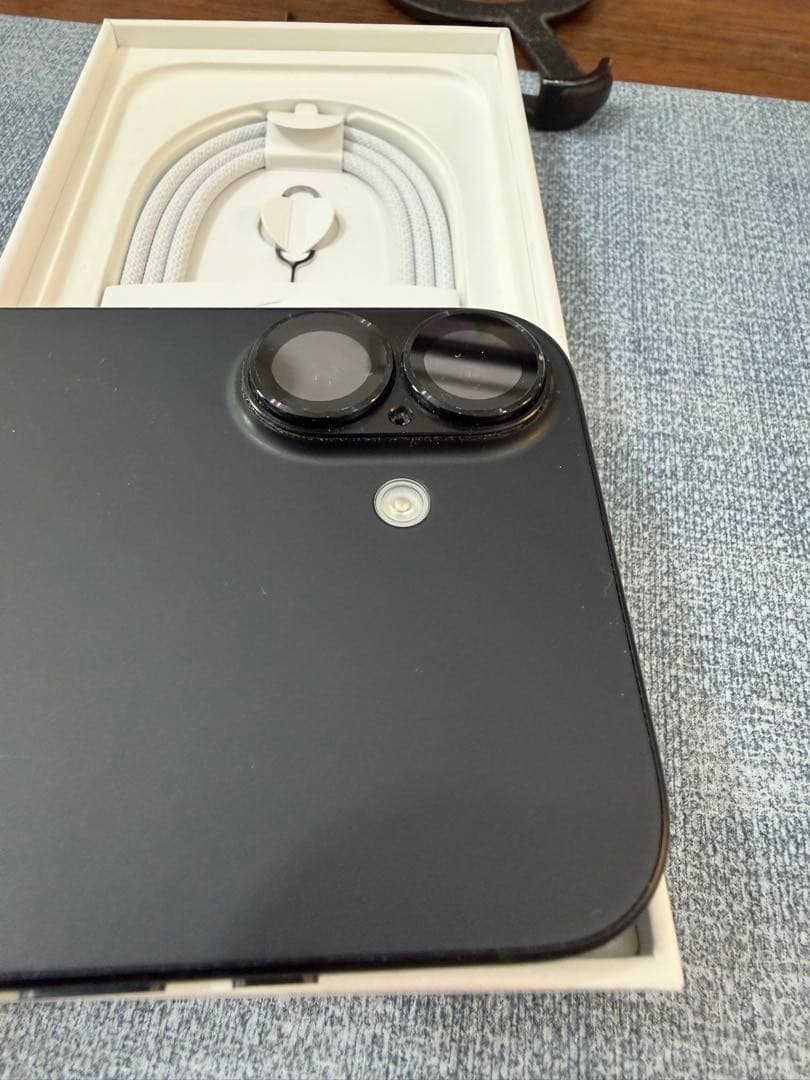 【おまけ付き】iPhone16 Black 128GB SIMフリー