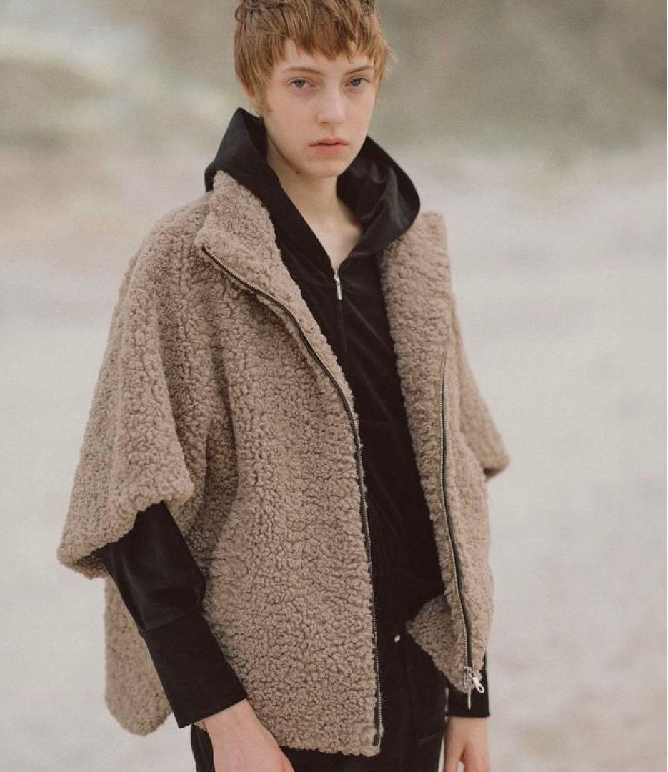 スリードッツ プードルボア ポンチョベストthree dots