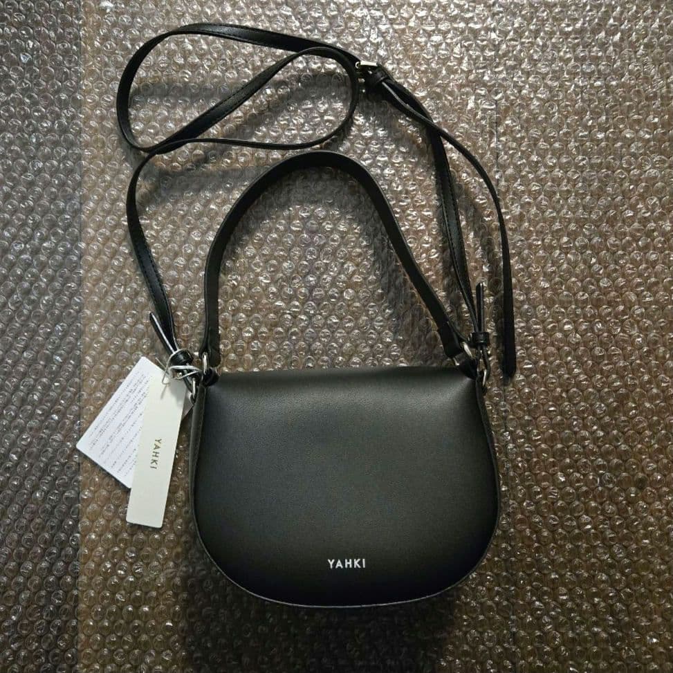 YAHKI ヤーキ VEGAN LEATHER 2WAY ハーフムーンバッグ