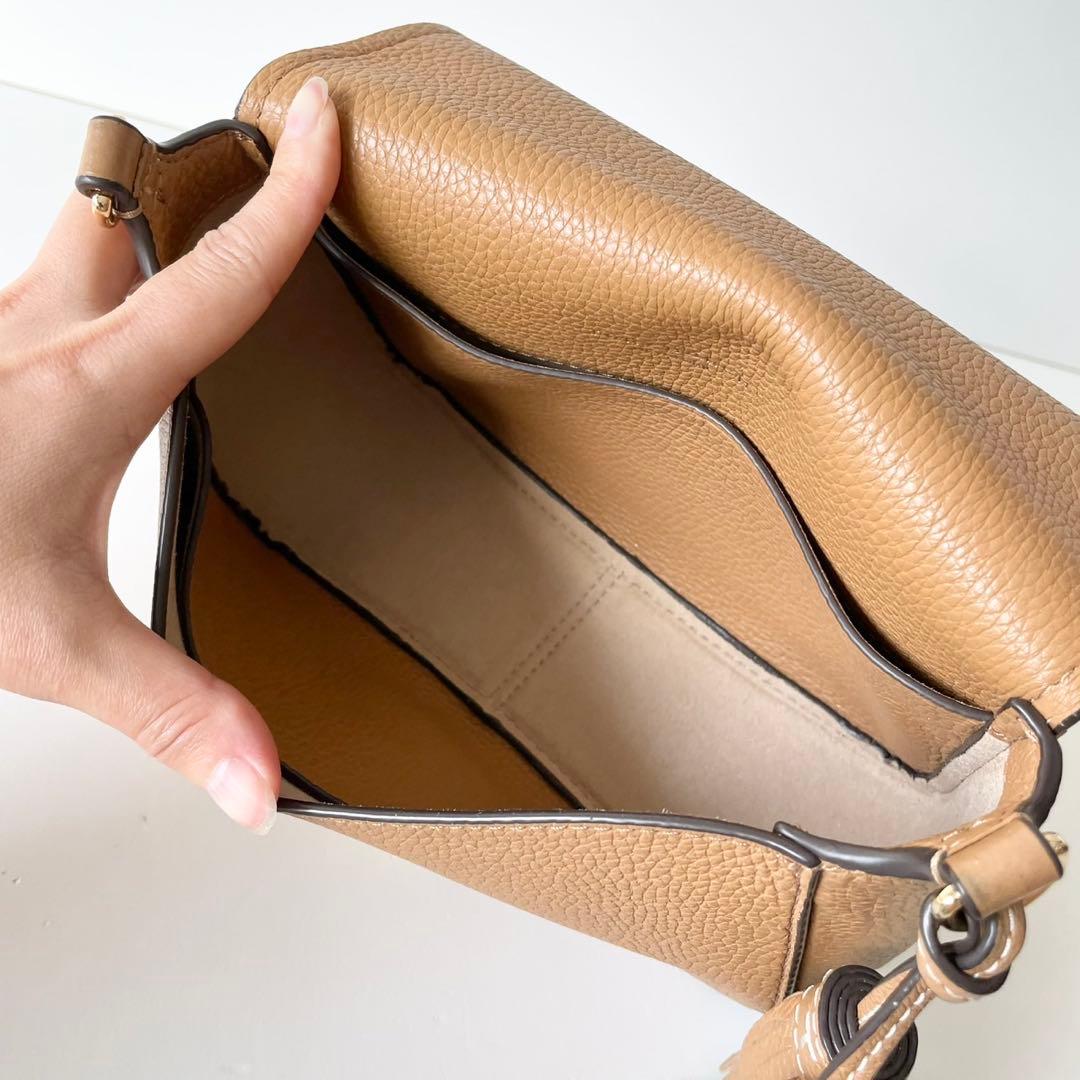 ピノ様【ほぼ新品】TORY BURCH ティア カメラバッグ ショルダーバッグ