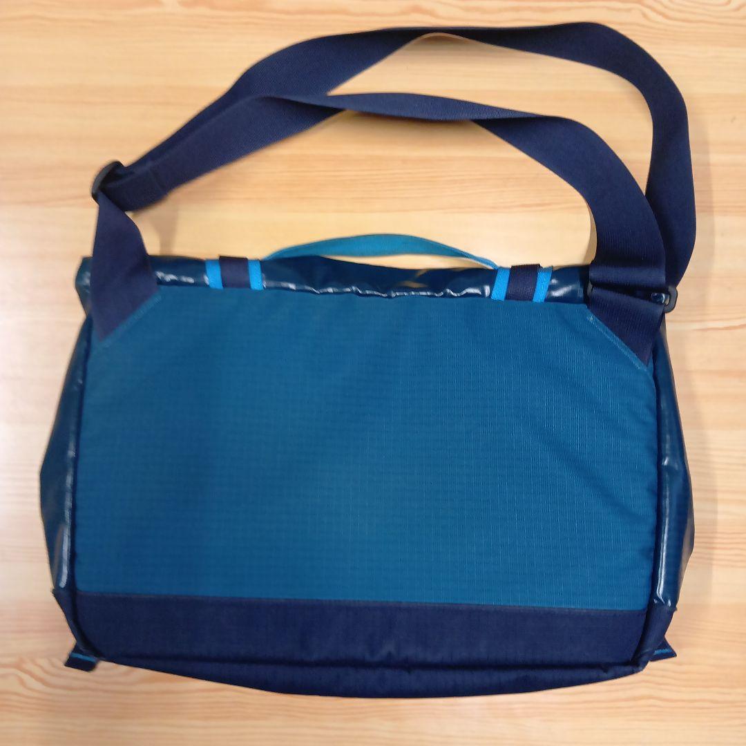 patagonia メッセンジャーバッグ ネイビー/ブルー ブラックホール