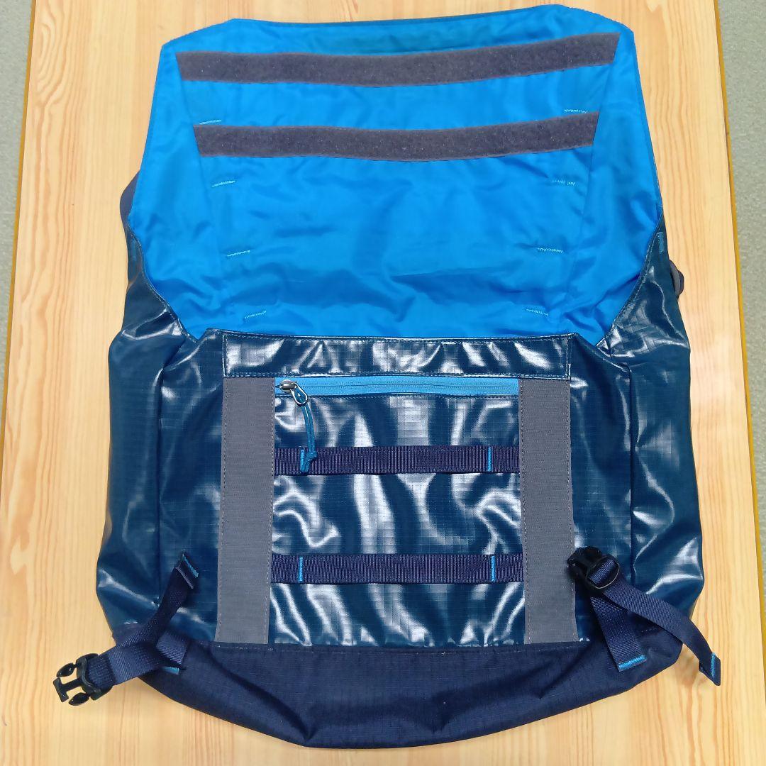 patagonia メッセンジャーバッグ ネイビー/ブルー ブラックホール