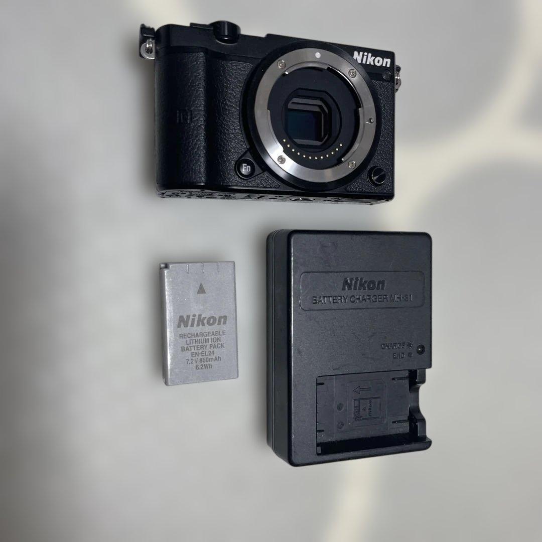 Nikon １j5 ボディ　ミラーレス一眼 カメラ