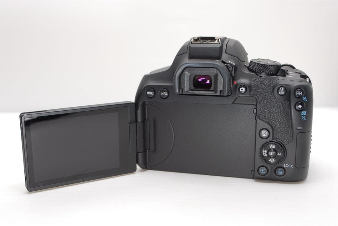 ⭐️Saku＊⭐️Canon kiss X10i トリプルレンズセット