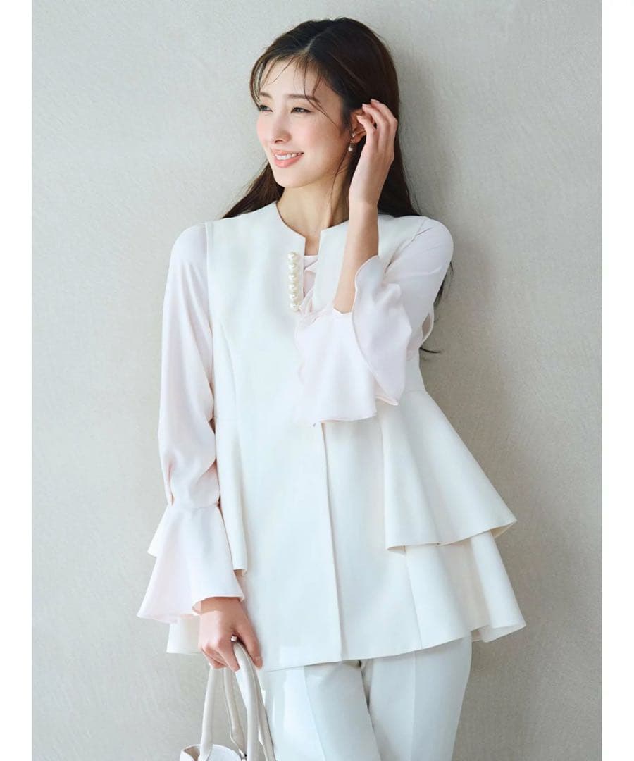 セルフォード　アシメラッフルブラウス