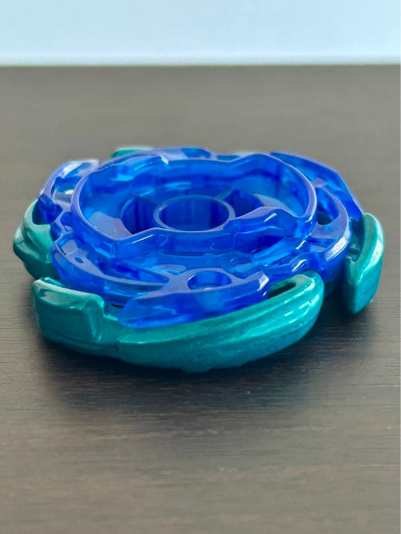 エアロペガサス3-70A ベイブレード