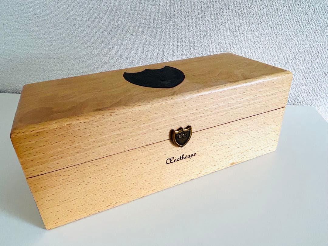 大幅値下げ 超希少 正規品 ドンペリニョン エノテーク 1975年 化粧木箱付