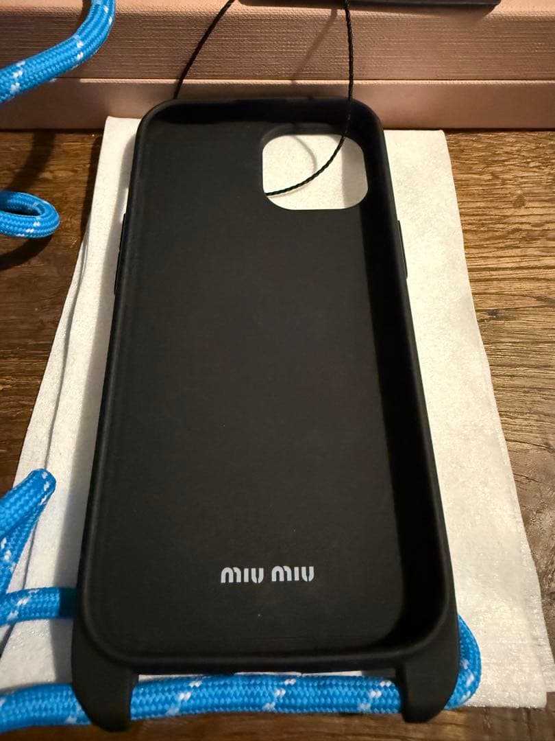 【日本未入荷】MIU MIU iPhone15 スマホケース ブルー　13 14