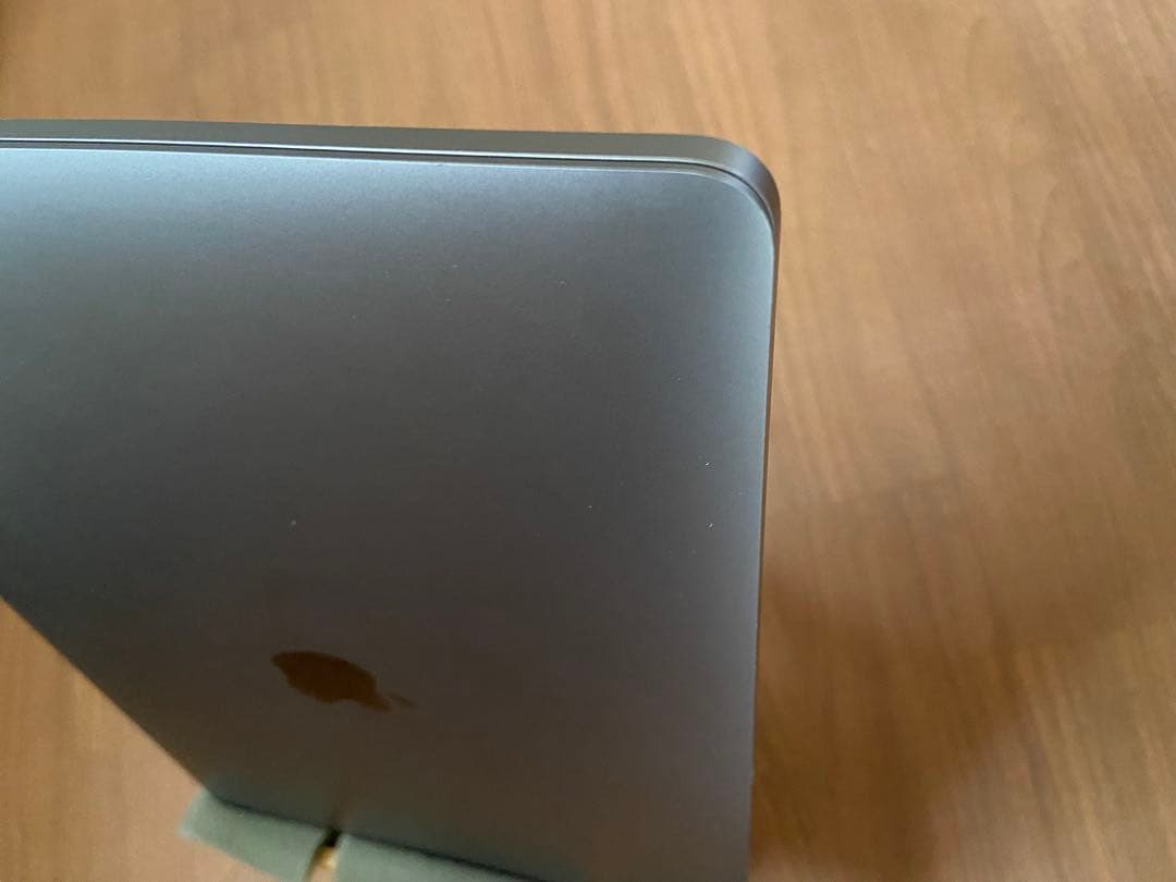 MacBook本体 MacBooK Pro CPU:corei7-8557U 1TB 16GB