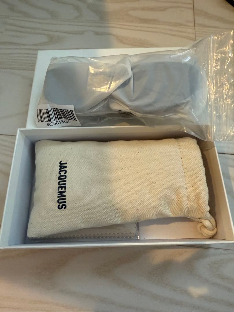 jacquemus gala サングラス　黒　芦澤竜誠　愛用ブランド