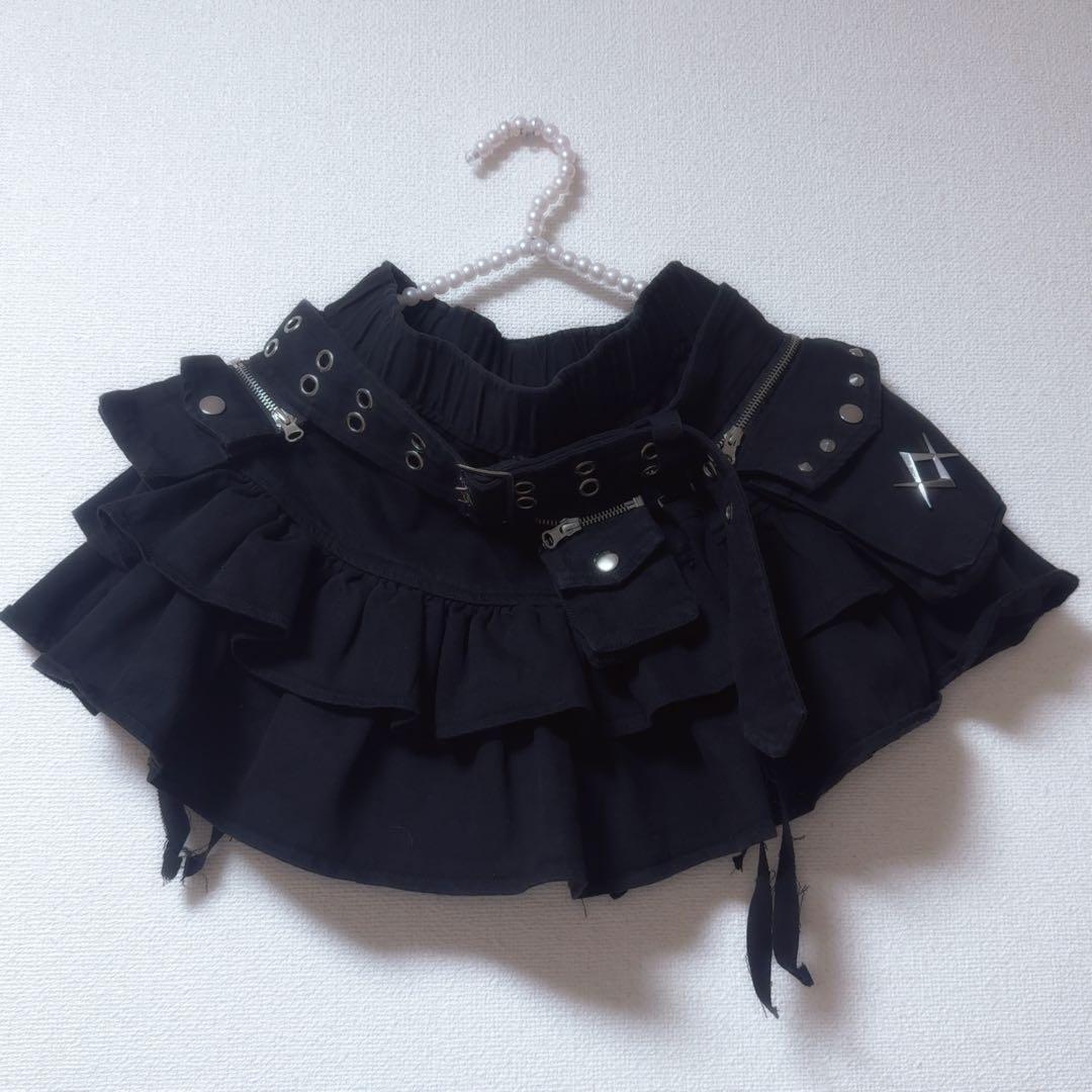 REFLEM カーゴベルト付きデニムフリルスカート　ブラック　レフレム