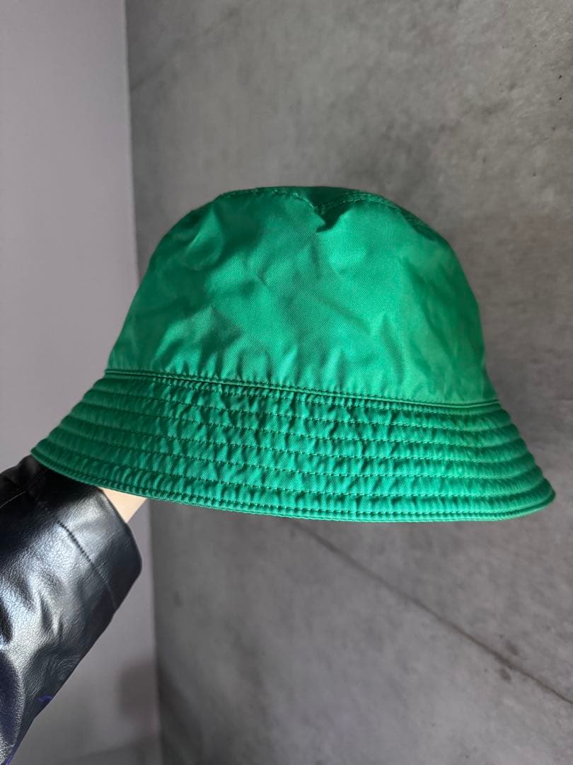PRADA グリーン バケットハット