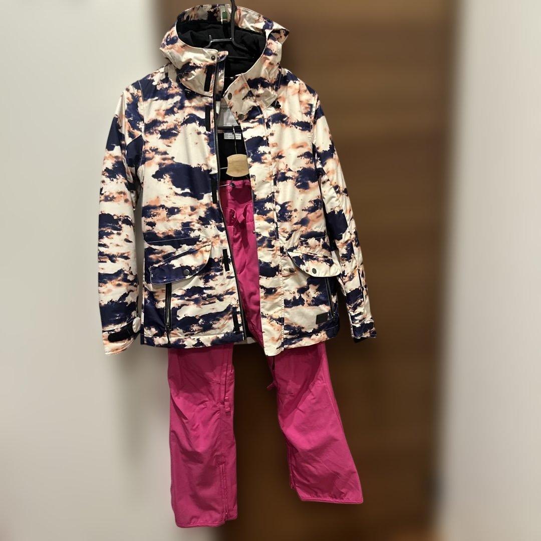 美品　O'NEILLオニール CSBスノーボードウェアセットレディースM