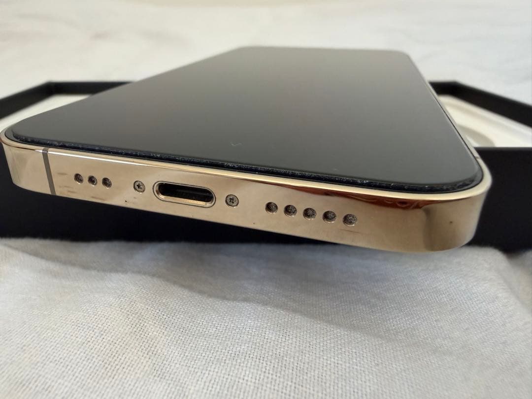 m*i様 Apple iPhone 12 Pro ゴールド 本体