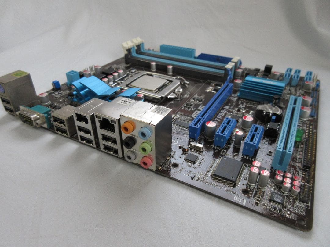 マザーボード ASUS P7P55-M & intel i7 860 2.80GHz