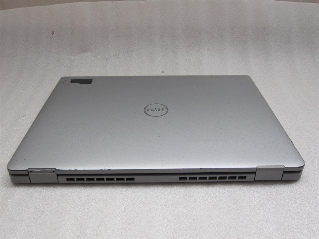 デル 12世代Core i5-1245U/8G/SSD256G/13.3フルHD