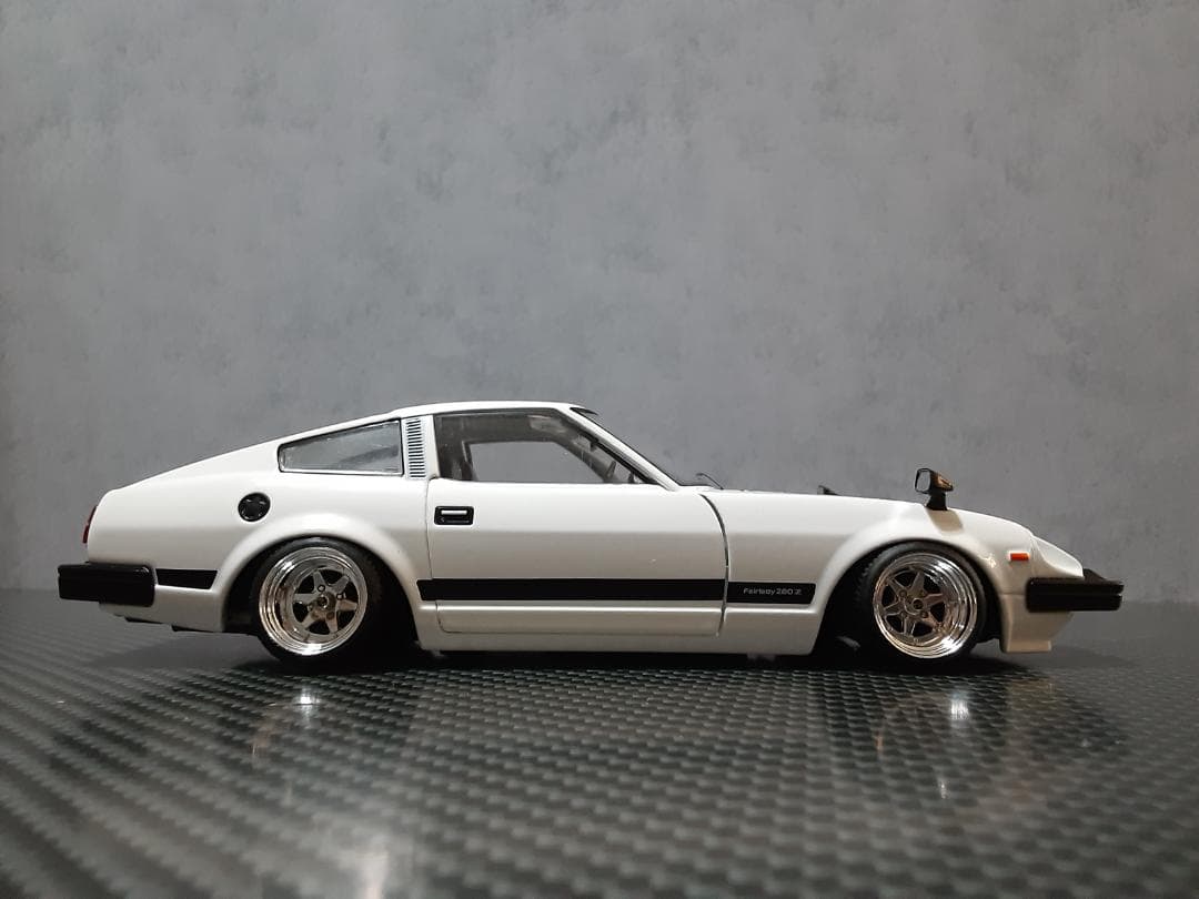 Hachette 1/24 フェアレディ280Z-L カスタム改 ローダウン