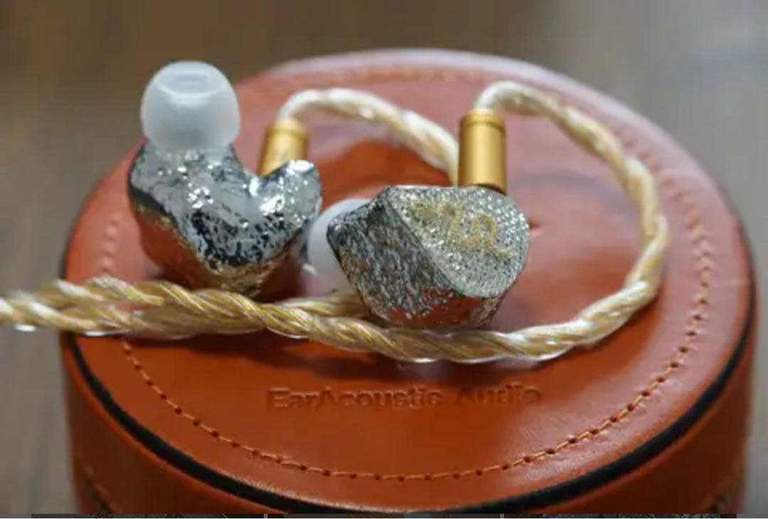 シュリンク付き銀天使金蛇有線イヤホン