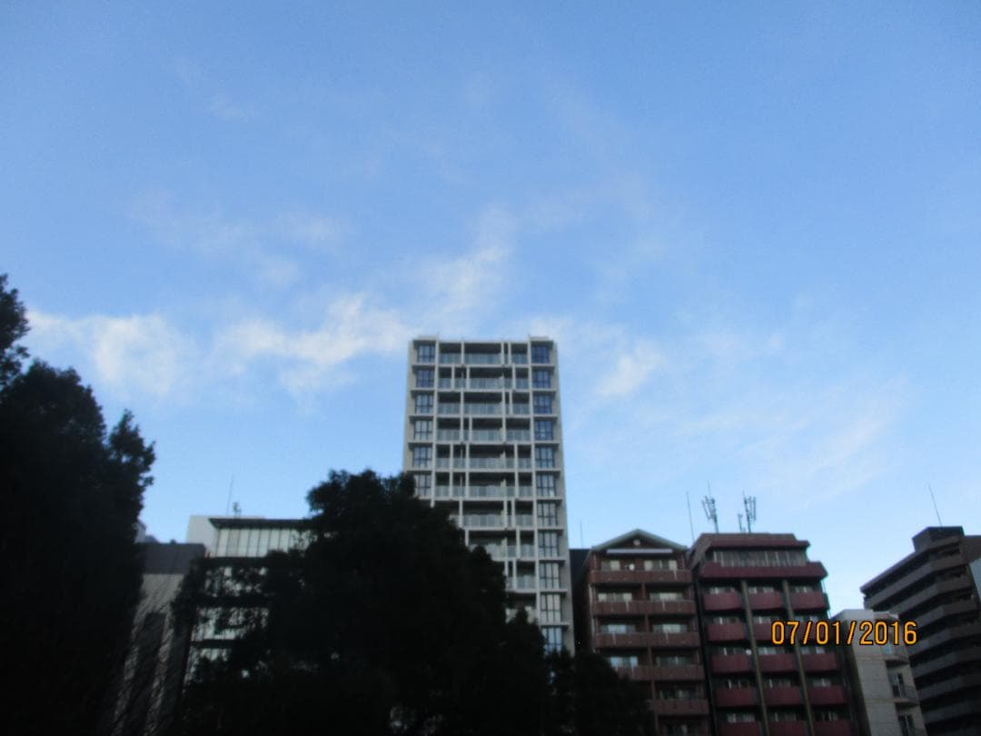 【スマホ転送OK】キャノン Canon IXY 200 シルバー デジタルカメラ