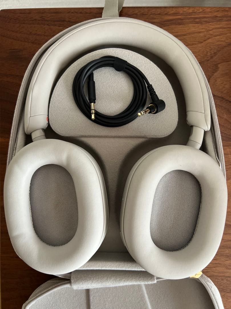 SONY WH-1000XM5 ヘッドホン プラチナシルバー ケース付き