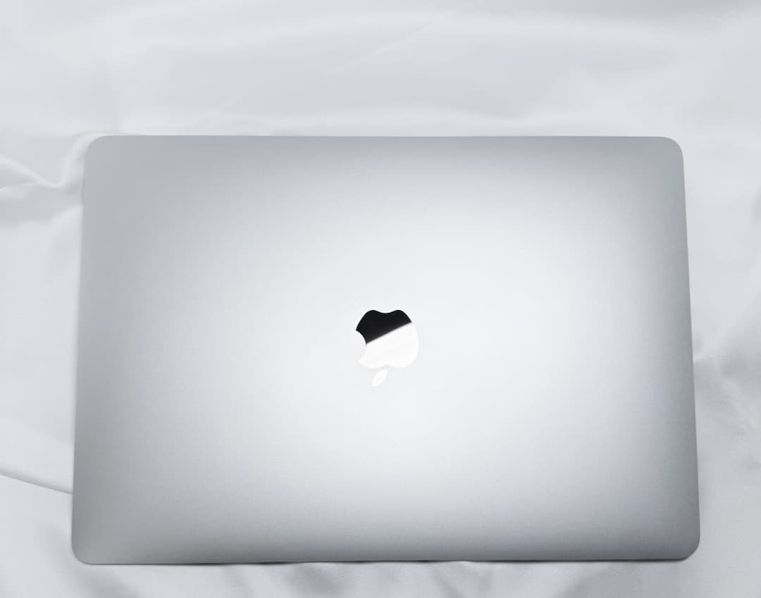 MacBook Air M1 8GB 256GB 13.3インチ シルバー