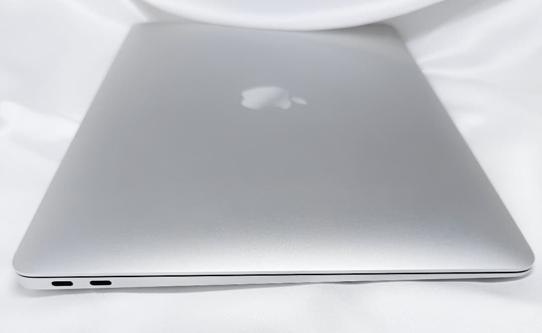 MacBook Air M1 8GB 256GB 13.3インチ シルバー