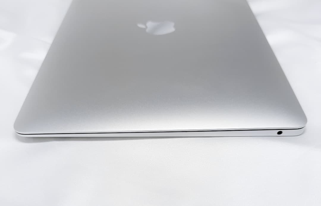 MacBook Air M1 8GB 256GB 13.3インチ シルバー