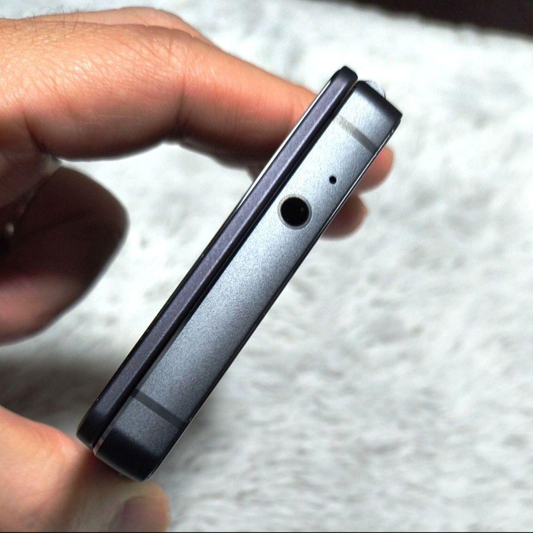 M Z-01K Black SIMフリー 本体 ドコモ スマホ Android