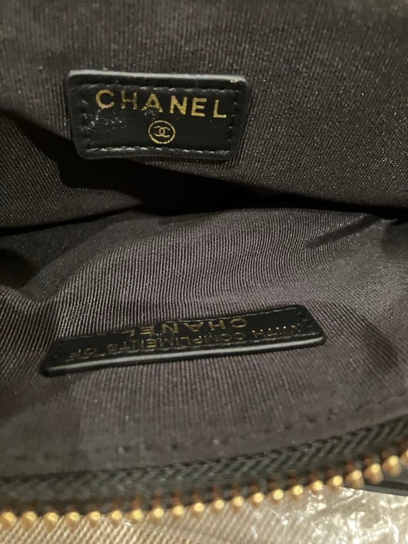 CHANEL ブラックベルベット財布ポーチ