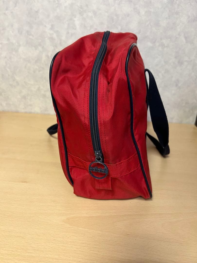 adidas赤スクバ　ボストンバック80s スポーツバック