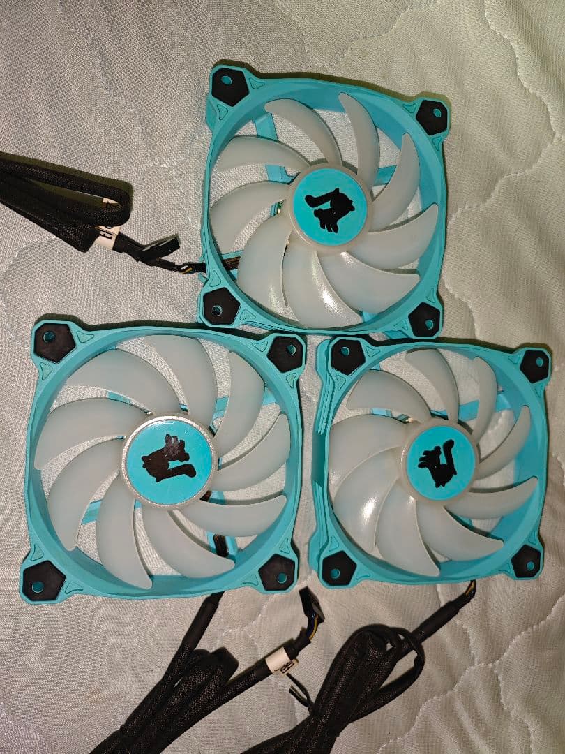 サーマルテイク　ツクモ　初音ミク　PCケースファン