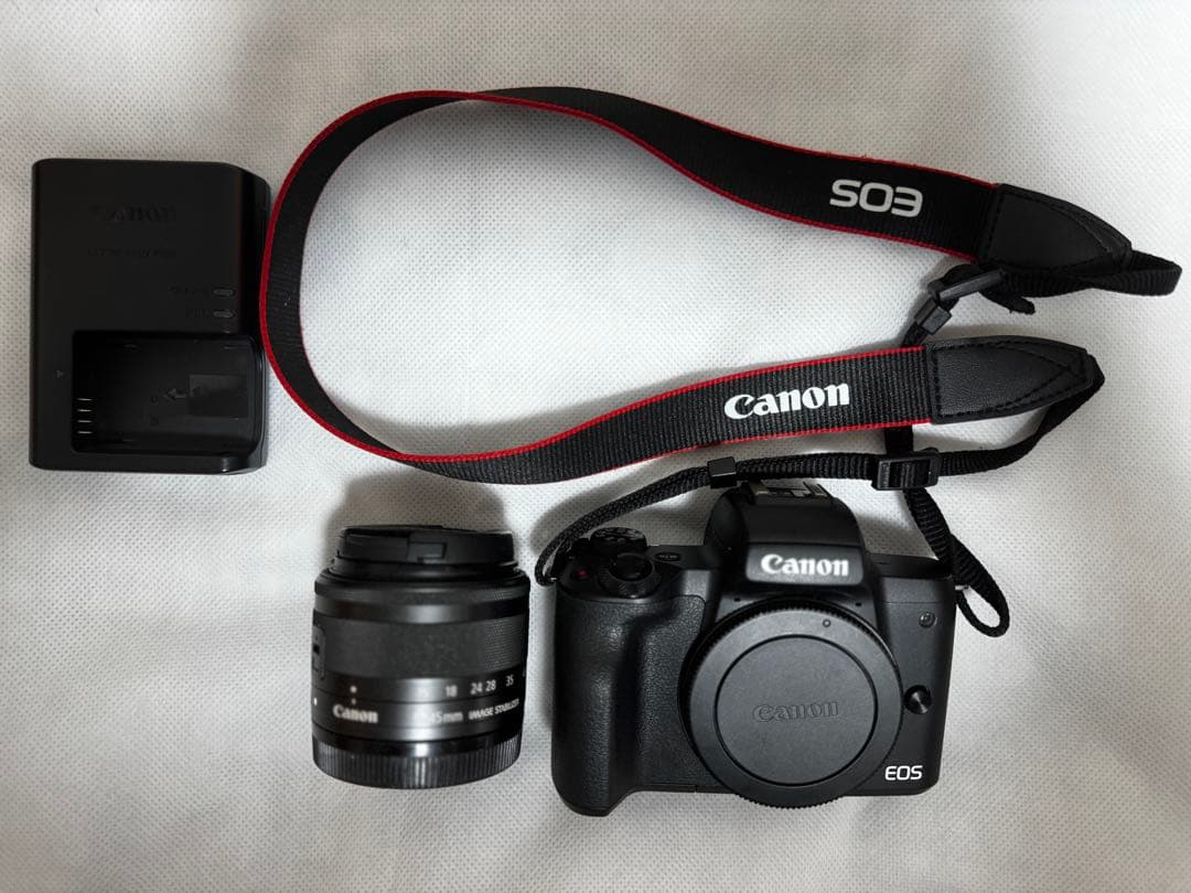 Canon EOS Kiss M ブラック 15-45mm レンズキット