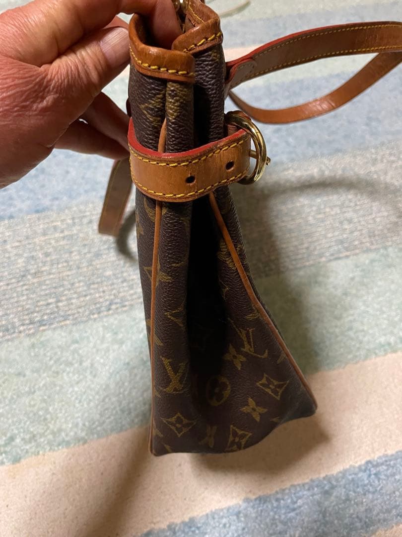 Louis Vuitton モノグラムショルダーバッグ