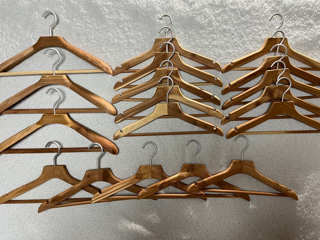 無印　レッドシダーハンガー　15＋3本セット