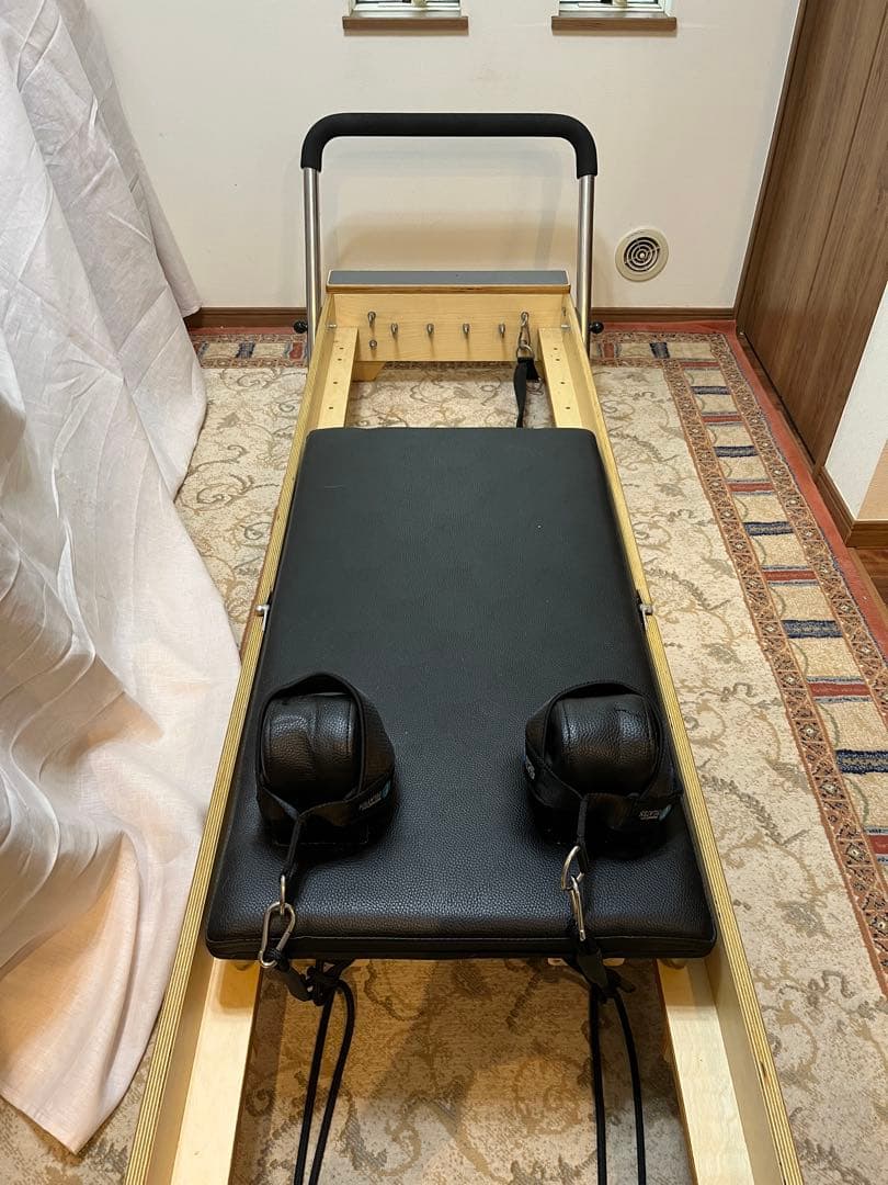 ピラティス折りたたみリフォーマー レザー調 黒