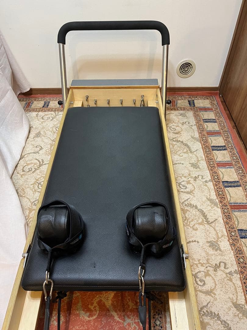 ピラティス折りたたみリフォーマー レザー調 黒