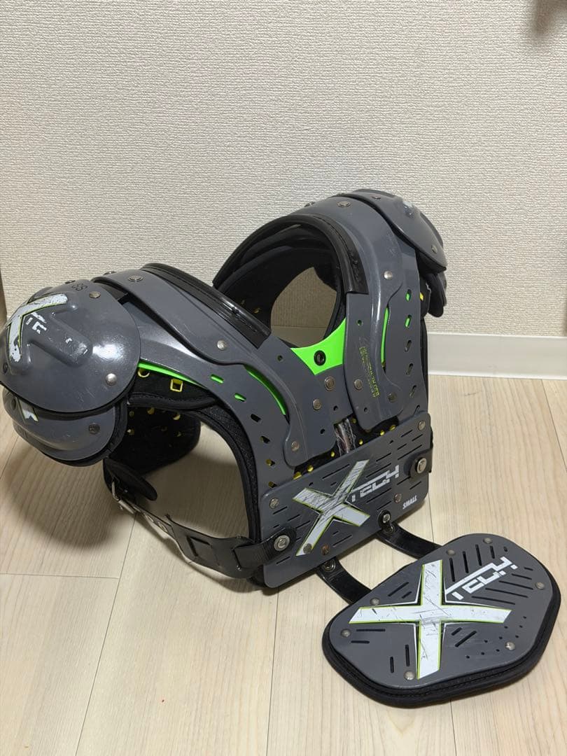 Xtech ショルダーパッド Super skill S バックプレート付き