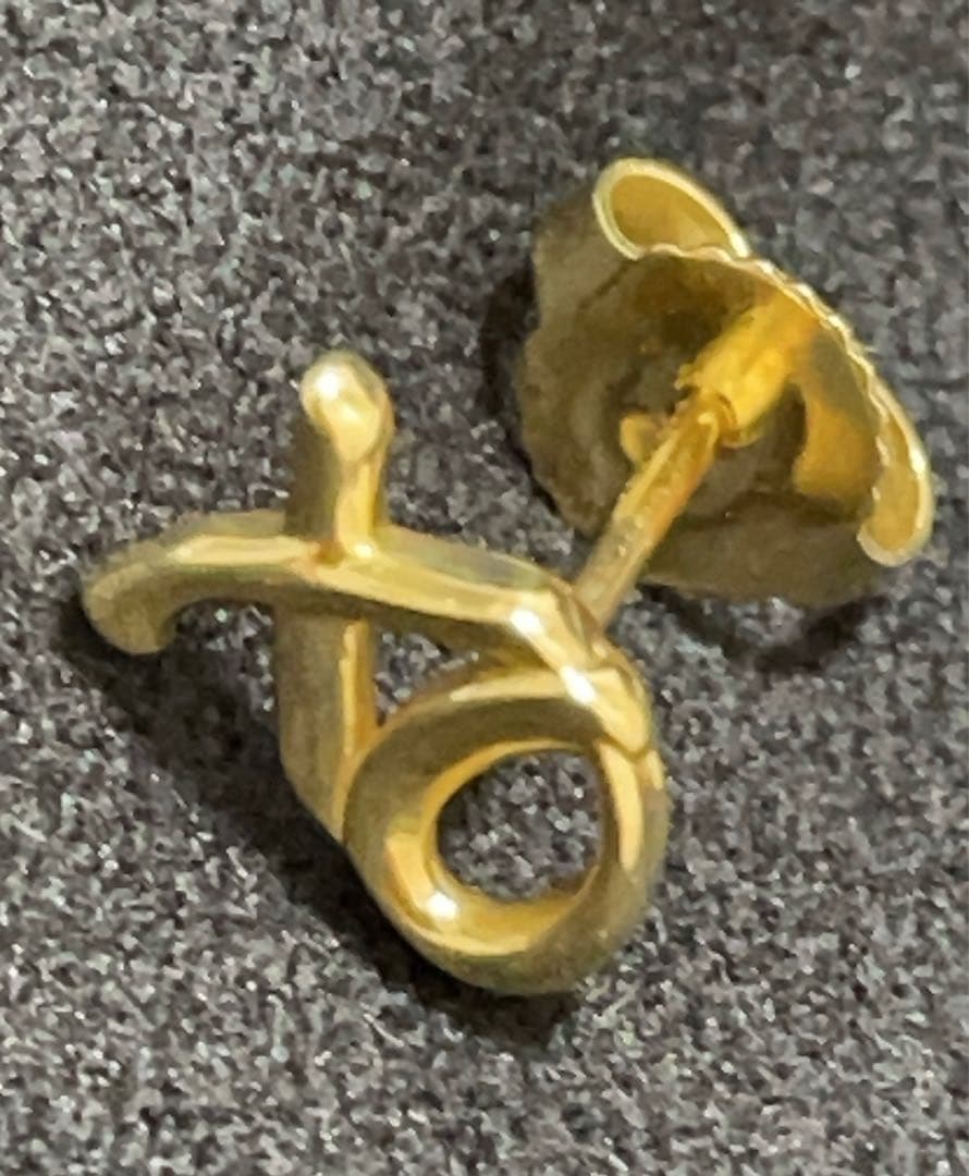 Tiffany & Co. ラブ＆キス XOシングルピアス18金イエローゴールド