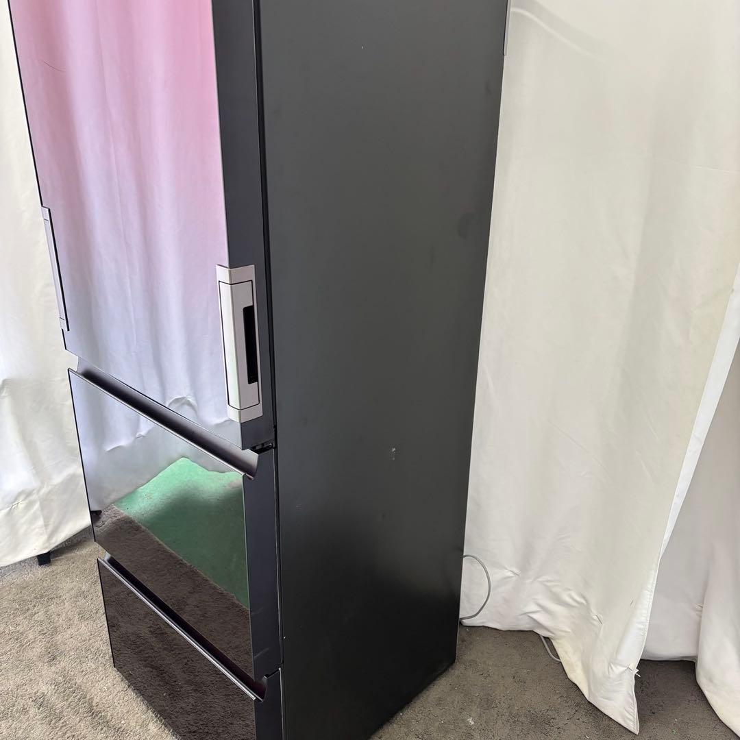 冷蔵庫　シャープ　300ℓ級　赤　プラズマ　自動製氷　両開　設置無料　安い　綺麗