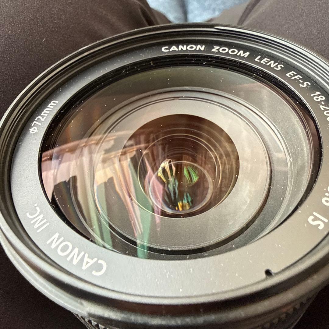 Canon EF-S 18-200mm ズームレンズ
