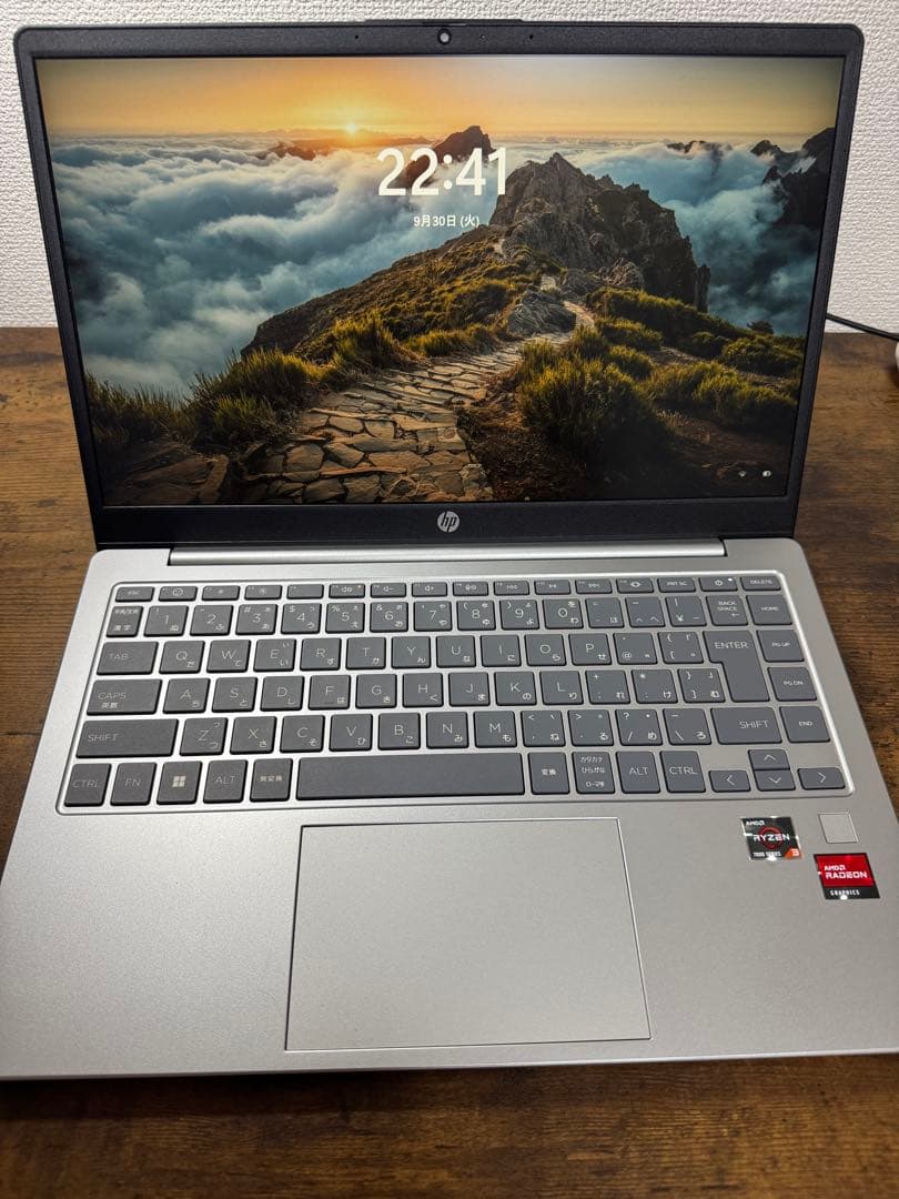 【美品】HP Laptop 14-em0003AU