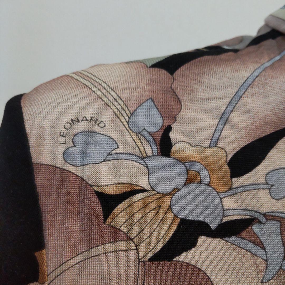 ♥️値下げしました♥️レオナール後ろファスナー付きカットソーロゴ入り