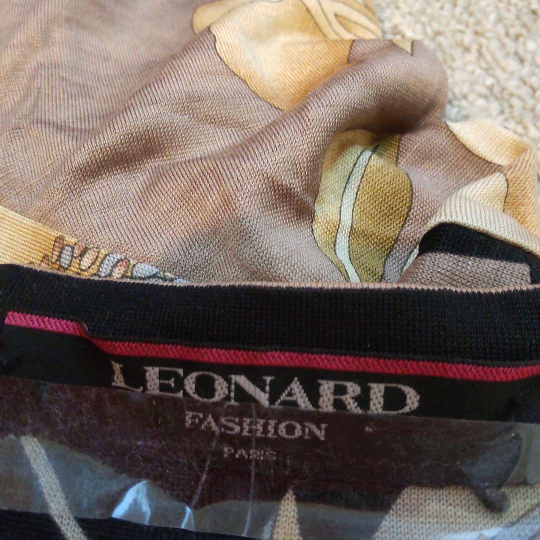 ♥️値下げしました♥️レオナール後ろファスナー付きカットソーロゴ入り