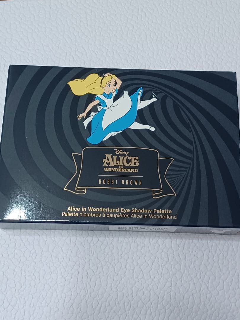 BOBBI BROWN アリスインワンダーランド アイシャドウパレット